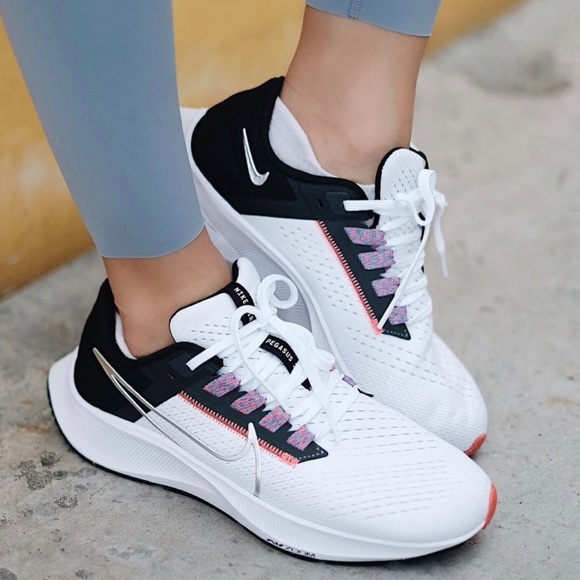 Nike Air Zoom Pegasus 38 Road Running Shoes - Picture 3 of 6